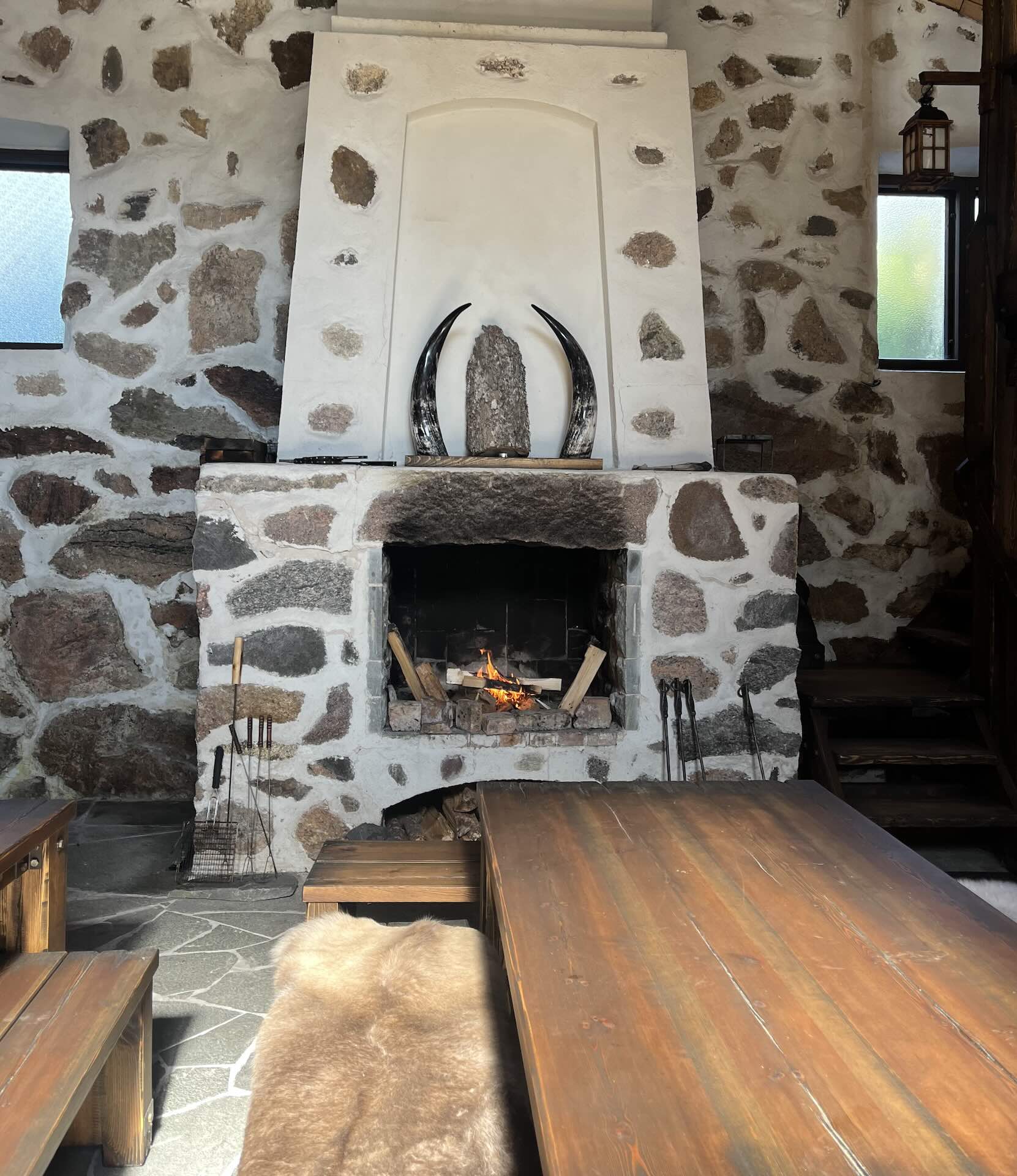 r_06 Lohikäärmekiven taverna